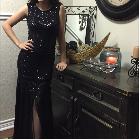 Black sequined formal - Picture 2 of 2